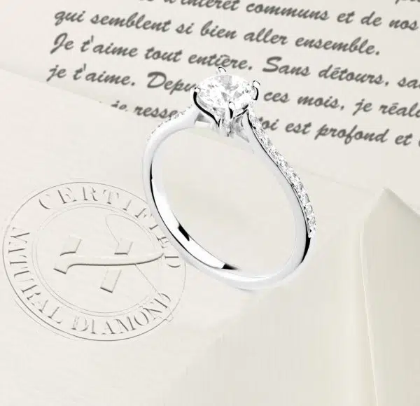 Bague solitaire diamant épaulé