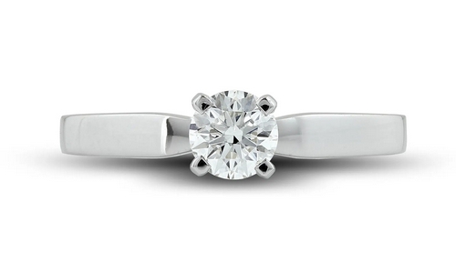 Solitaire Moderne en or blanc à quatre griffes