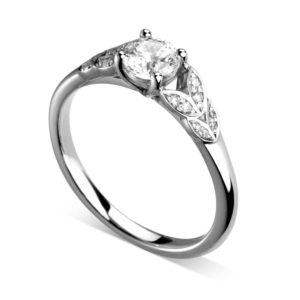 Florissante : Bague de fiançailles en or blanc 18k avec feuilles serties de diamants. Feuilles serties grains 16 diamants G/VS.