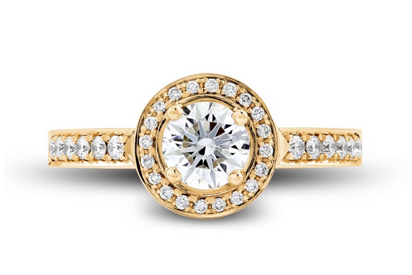 Bague de fiançailles en or jaune 18k et halo. Modèle Somptueuse.