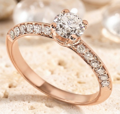 Bague de fiançailles Scintillante en or rose 18k, aux épaules biseautées et micropavées