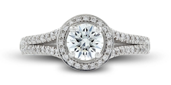 Bague de fiançailles Majestueuse en platine, halo sur anneau fendu et pavé (modèle présenté avec un diamant de 0,50 carat)