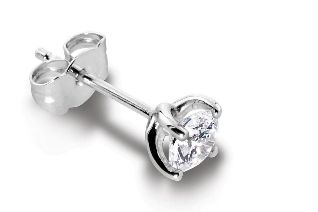 Boucles d’oreilles Délicates en platine, quatre griffes arrondies