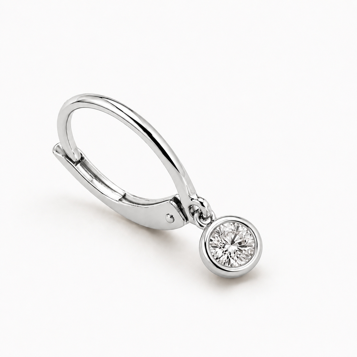 Boucles d'oreilles dormeuses Uniques en diamant serti clos