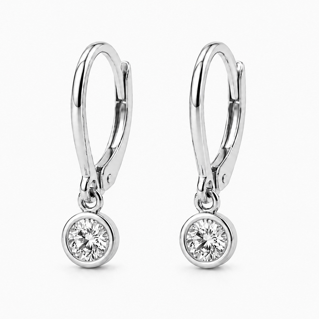 Boucles d’oreilles dormeuses Uniques en diamant serti clos et or blanc 18k