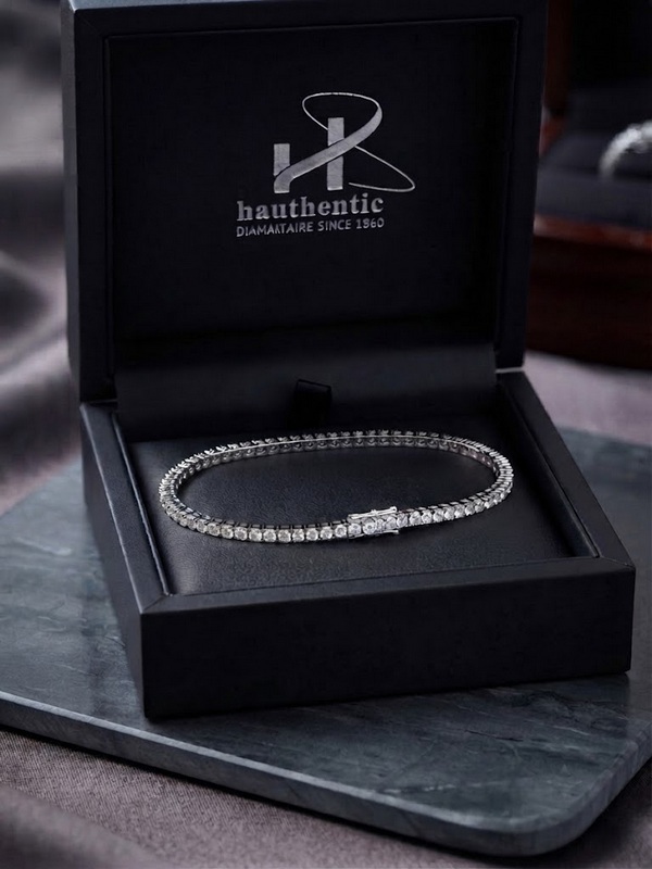 Bracelet tennis Hauthentic présenté dans son écrin