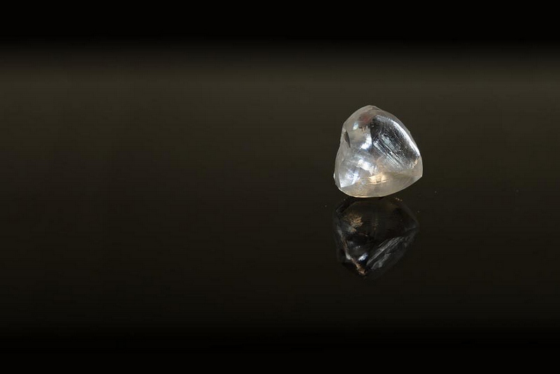 Diamant brut naturel