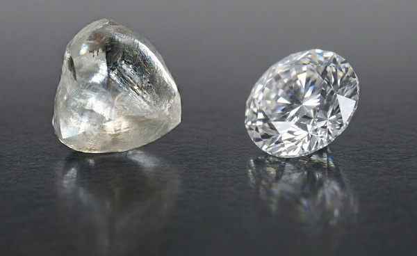 diamant brut et diamant taillé