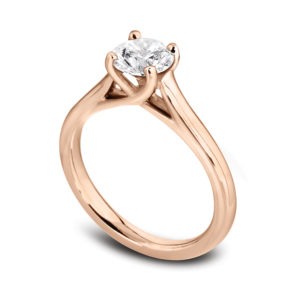 Raffinée : Solitaire diamant en or rose 18k, cathédrale et quatre griffes en treillis. Production et livraison en 15 à 7 jours ouvrés.