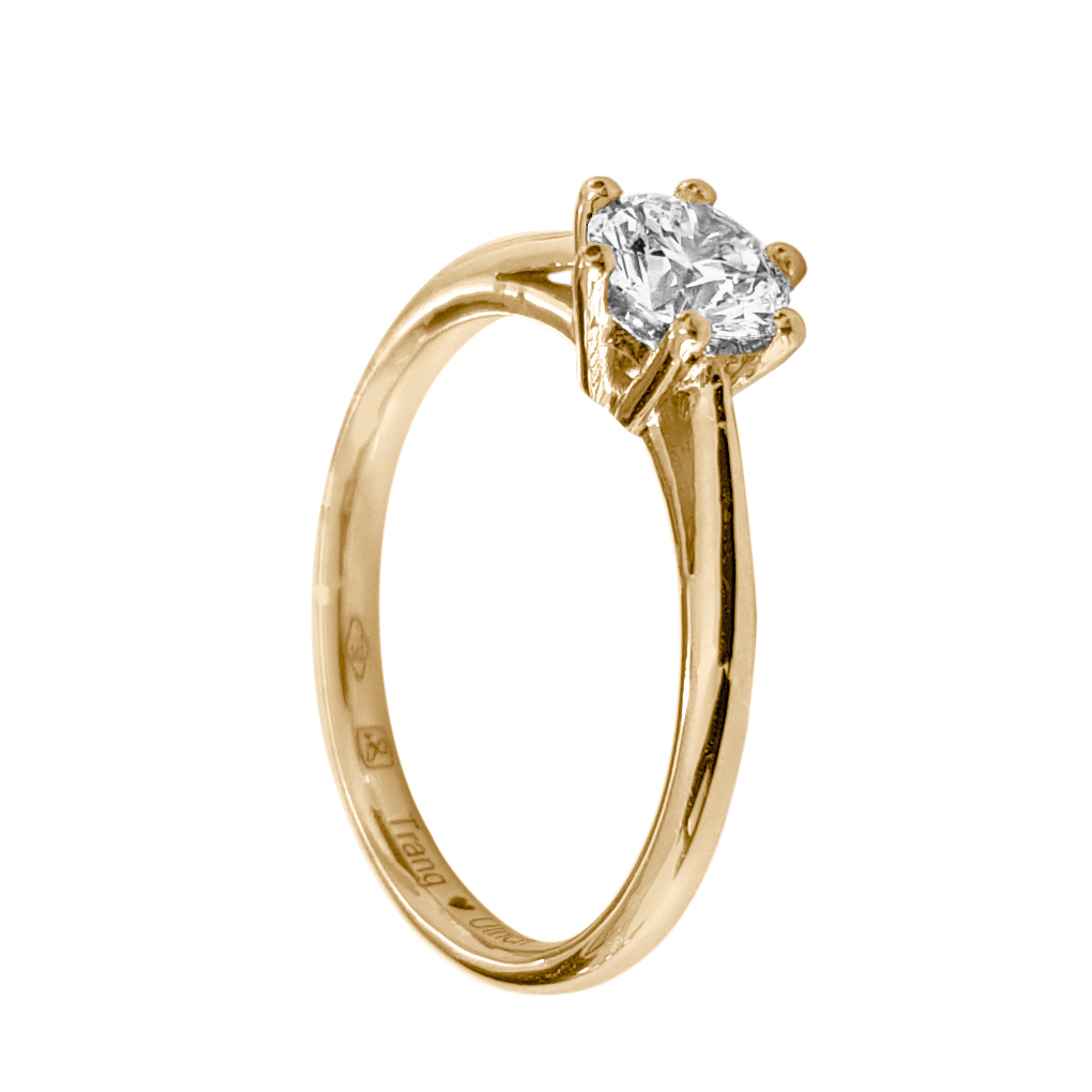 Solitaire diamant, Merveilleuse bague à six griffes et cathédrale en or jaune 18k